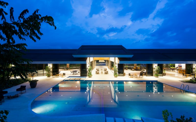 Riverside Grand Hotel