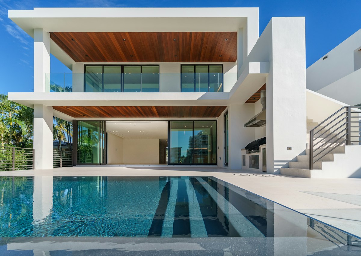 Glass pool residence