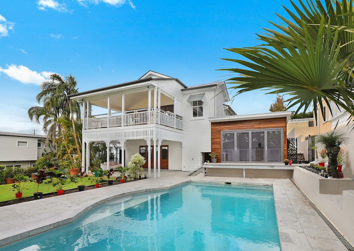Palm pool house